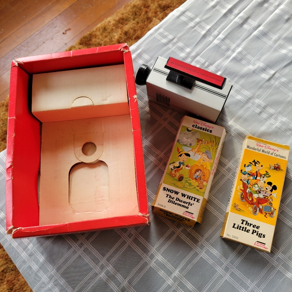 Walt Disney Vintage Action Films Movie Viewer - 2 Cartridges Working